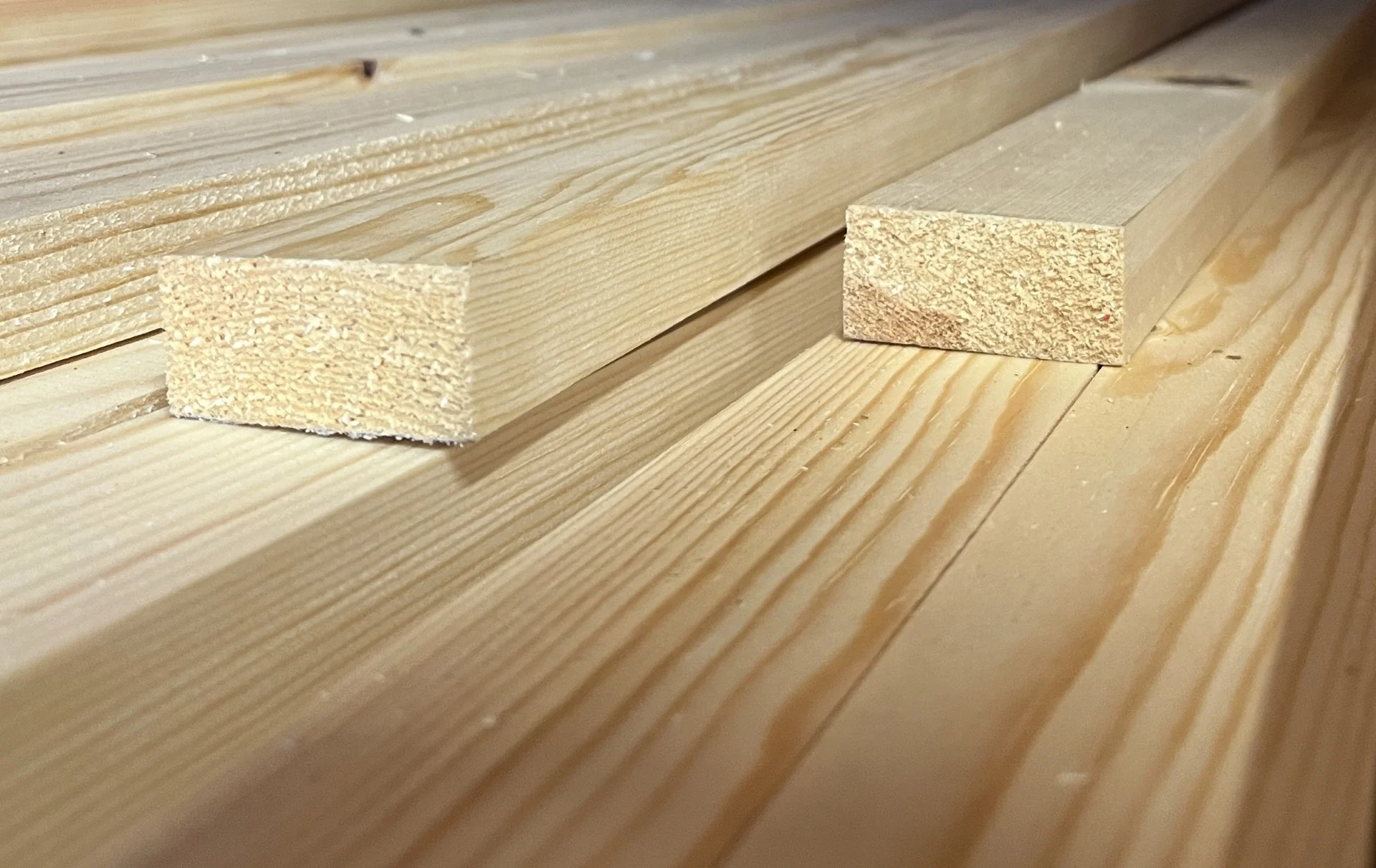 RED DEAL PAO  44mm X 21 mm PER  4.5mt LENGTH - Image 2