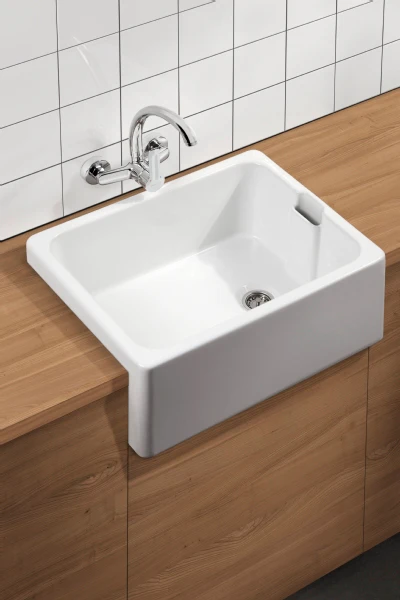 SANINDUSA WHITE CERAMIC BELFAST SINK - Image 3