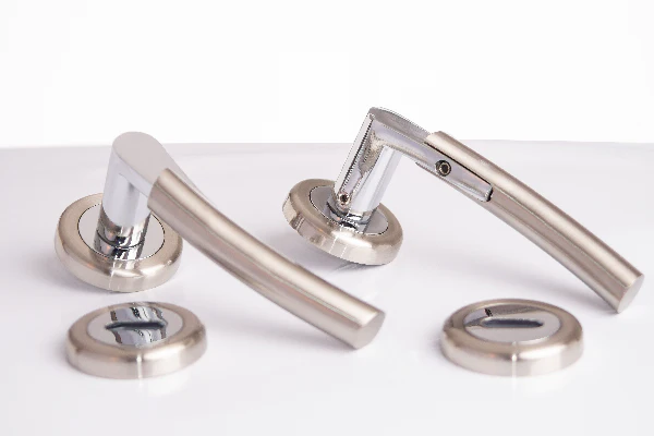 Sonnato Tempio Sc Lever On Rose C/W Escutcheon