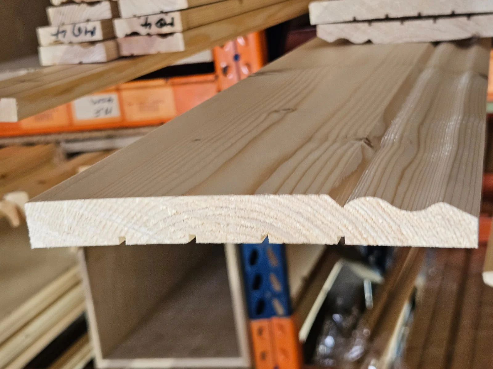 WHITE DEAL 7 OGEE SKIRTING MD 15 (RTDC) 169X19 PER 4.5MT
