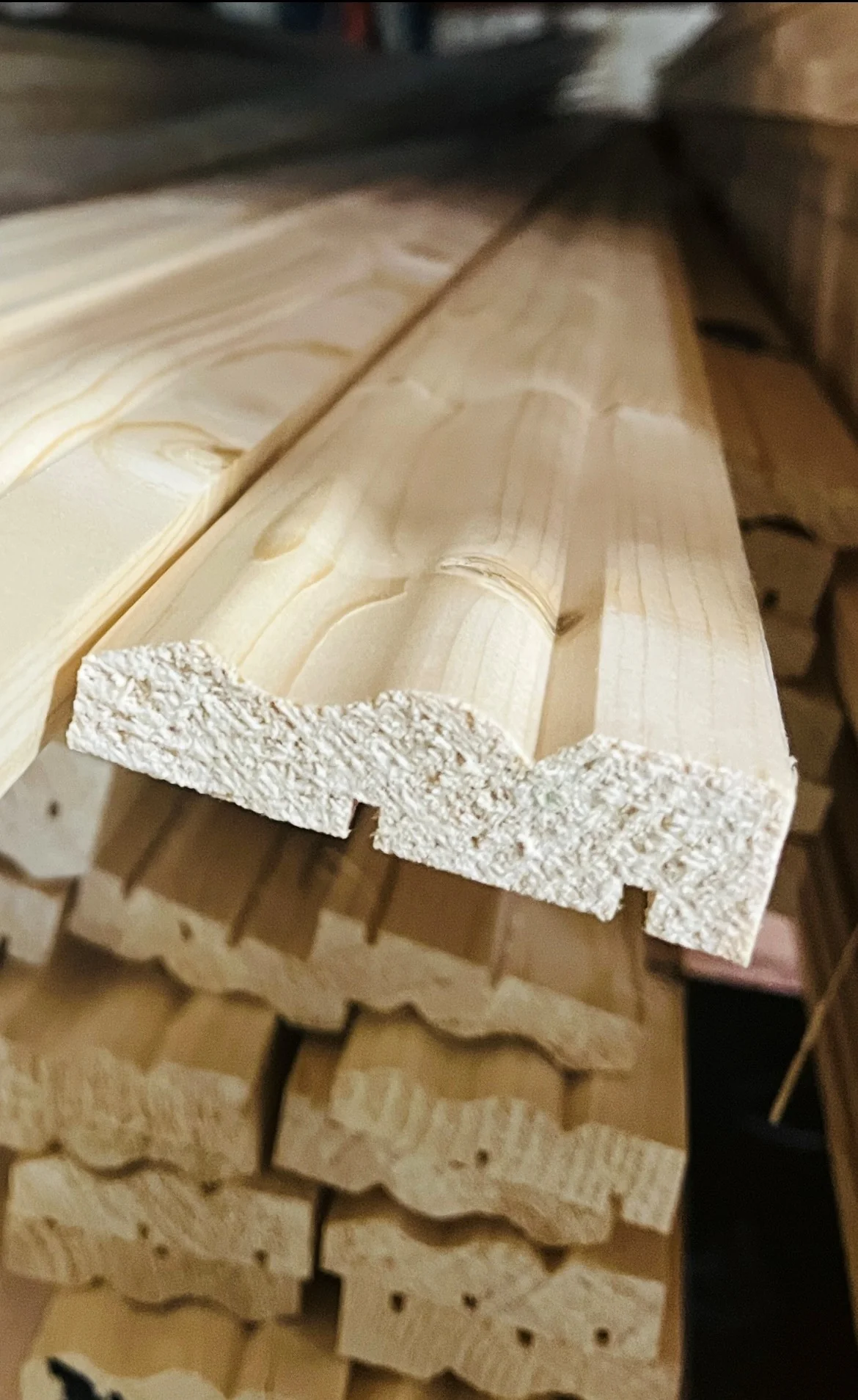 WHITE DEAL ARCHITRAVE OGEE MD15 (69 X 19) PER 5.1MT LENGTH